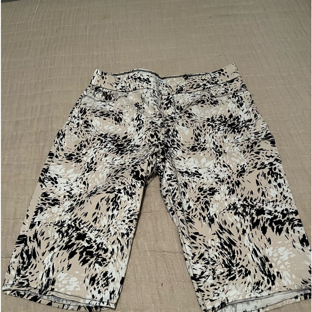 Nine West Heidi Pull On Skimmer Yoga Shorts Size 16